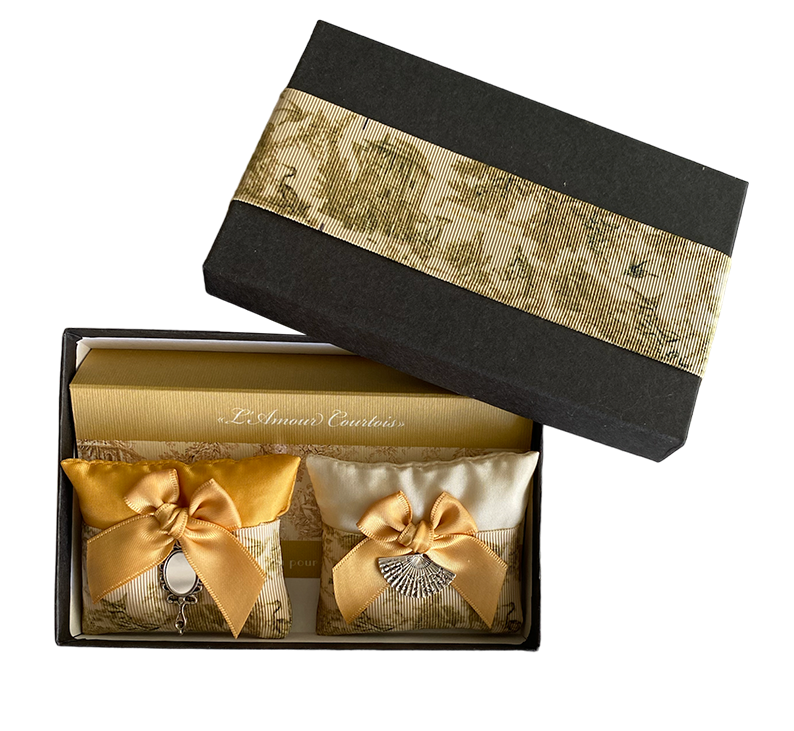 Doos met 2 Geurige Sachets - Toile de Jouy Goud
