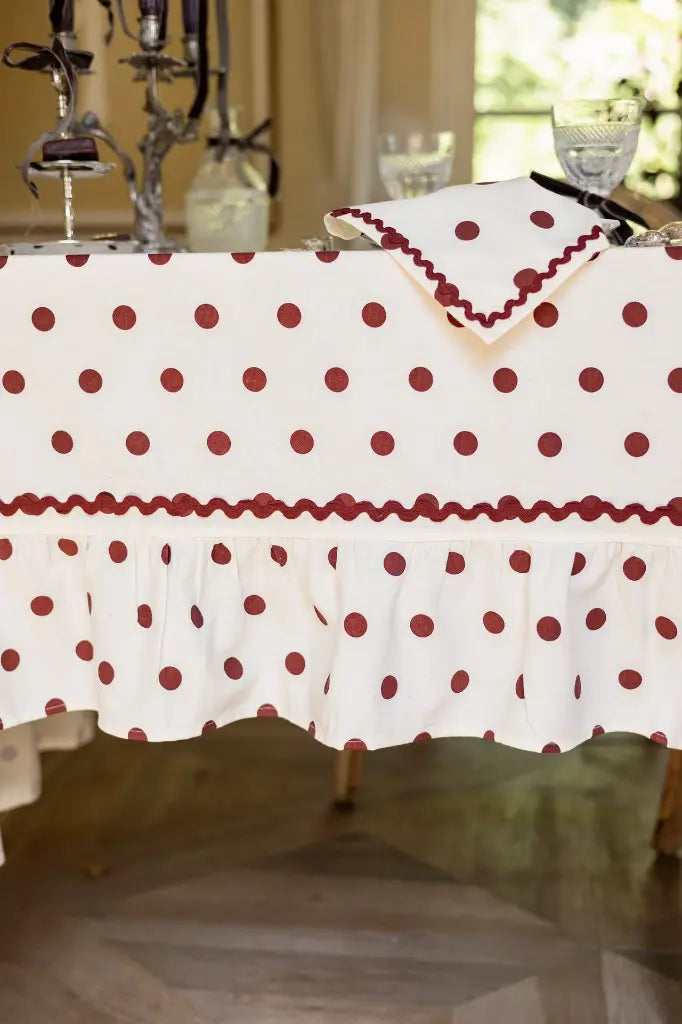 Tafellaken Paulette Brown met bruine polkadots