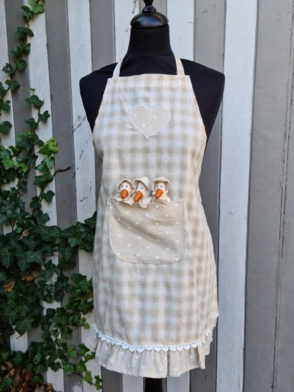 Kinderschortje met gansjes – beige geruit