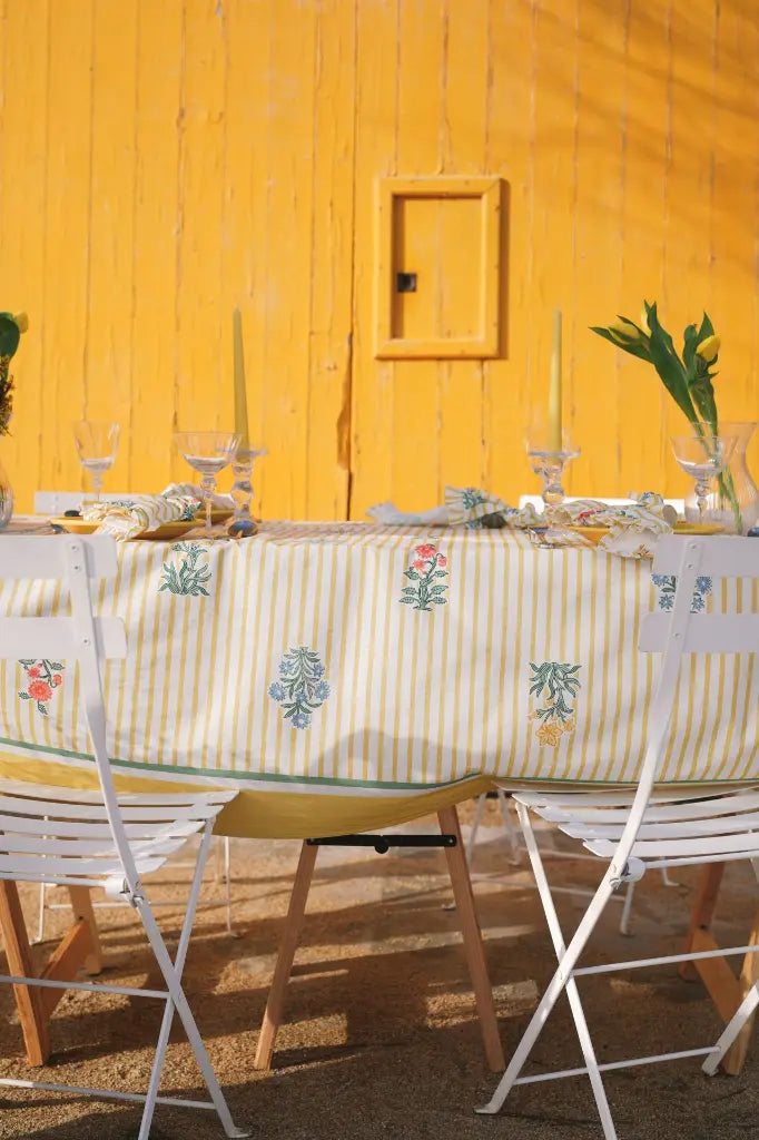 Tablecloth - Rose Yellow - Floral pattern