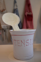 Kitchen utensil holder with inscription – Ø 15 x H 15 cm
