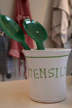Kitchen utensil holder with inscription – Ø 15 x H 15 cm