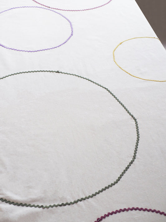 Tafellaken - Gebroken wit gekleurde cirkels - 150 x 240 cm