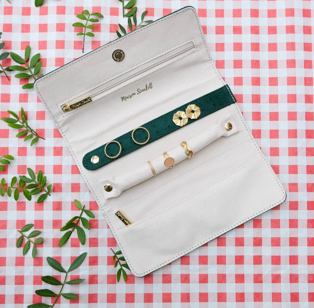 Velvet jewelry pouch - Green