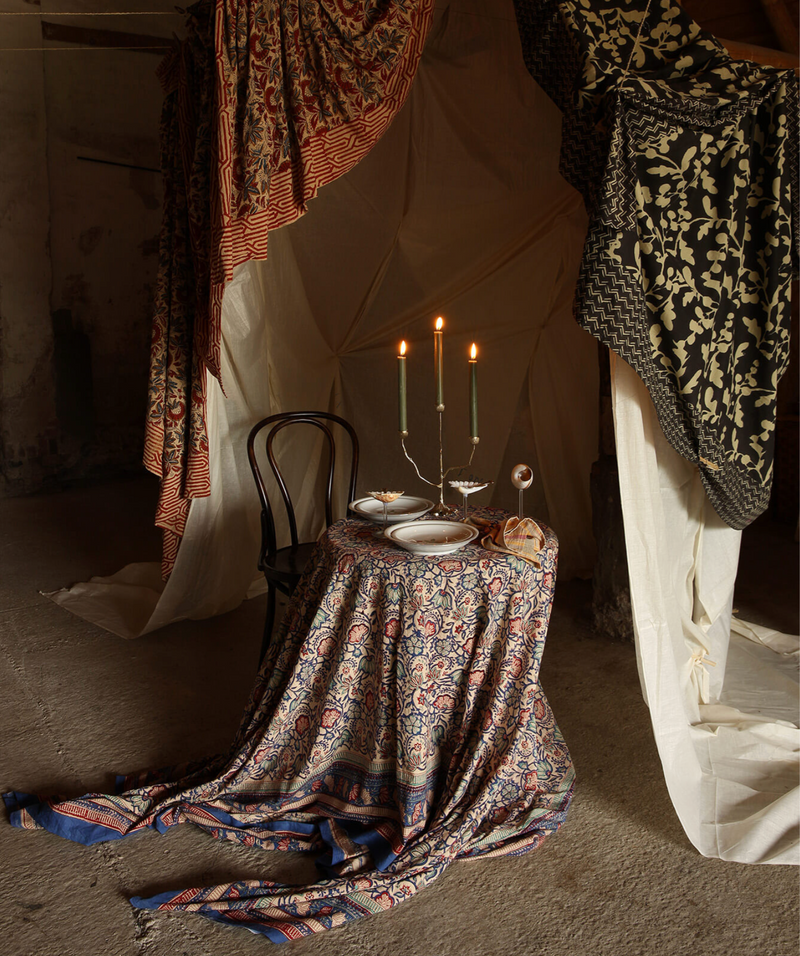 Handbedrukt tafellaken “Bluebell” -  2 maten