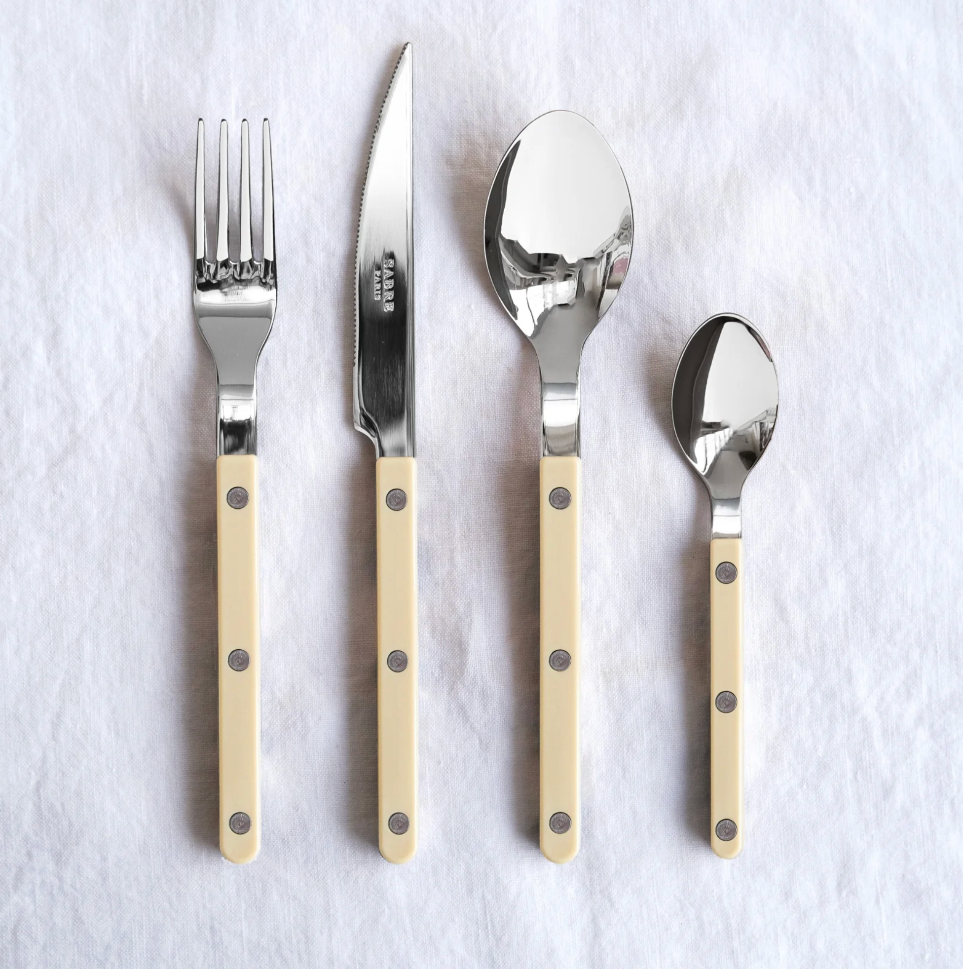 Lilac - Minimalistisch bestek set - Titanium en goud Lilac - Minimalistisch bestek set - Titanium en goud