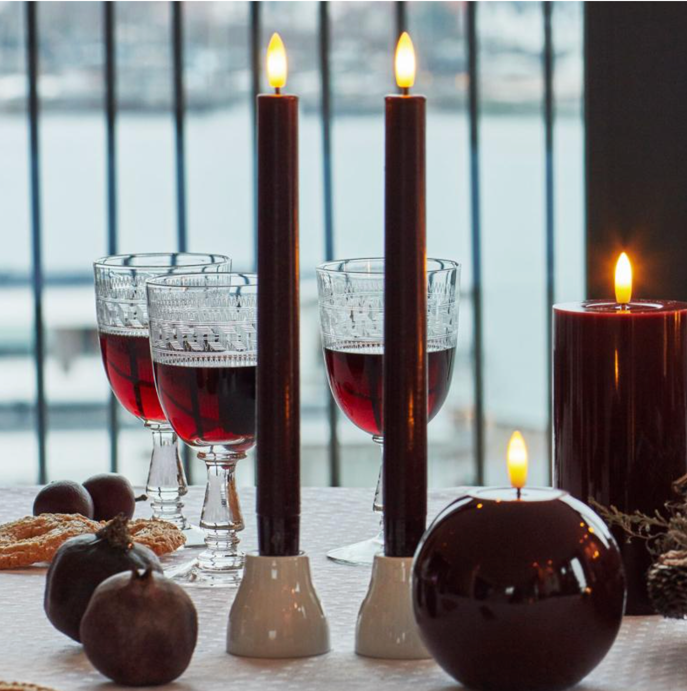 Set of 2 LED dinner candles – Bordeaux red