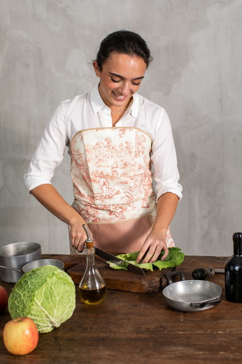 Stain-resistant Kitchen Apron La Gradisca – Pink Toile de Jouy