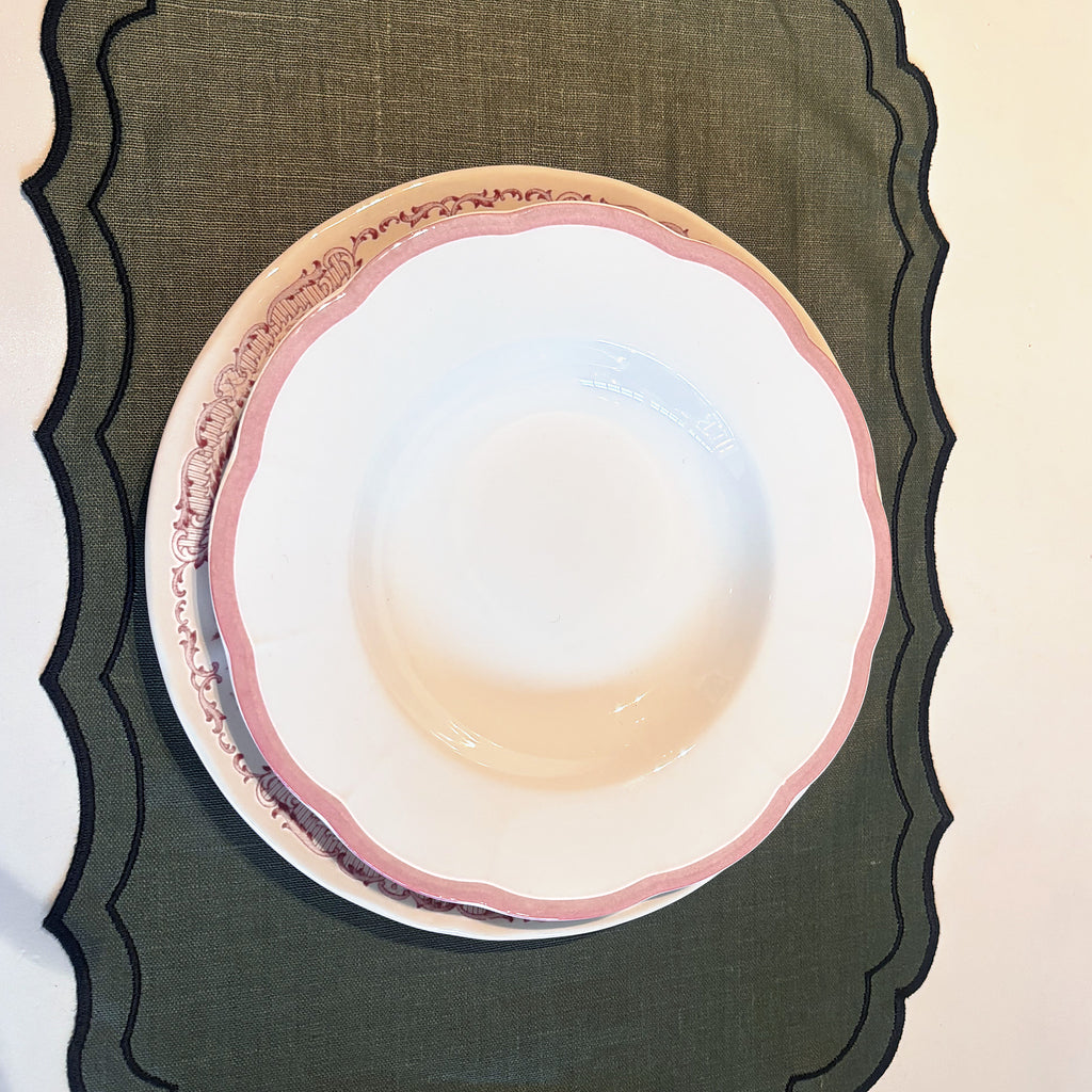 Serviesset Rose en Petalo roze, diep bord Petalo op plat bord Rose