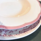 Serviesset Rose en Petalo roze, Rose dinerbord met Petalo soepbord, detail